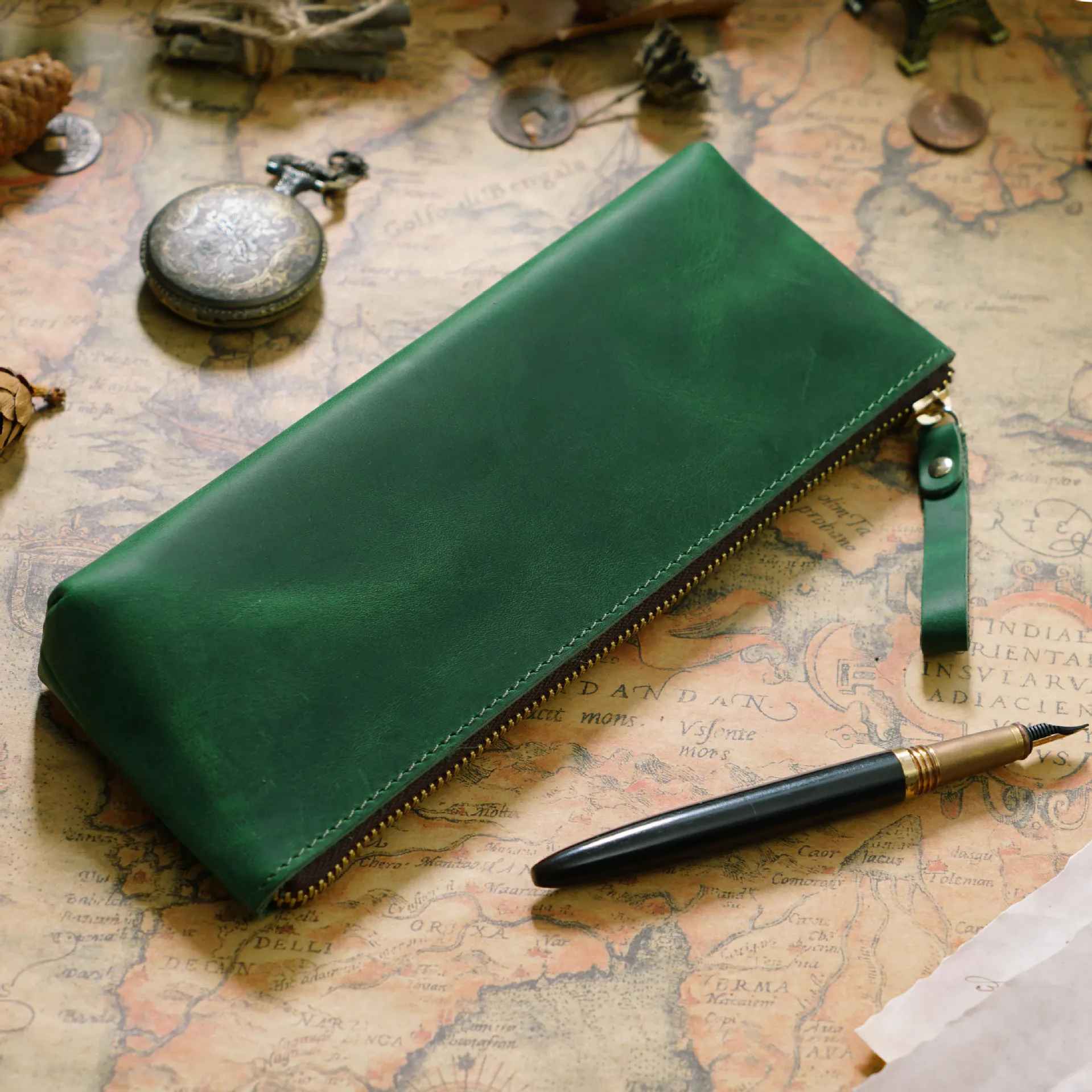 THE GLACIER – FULL GRAIN LEATHER ZIPPER PEN CASE