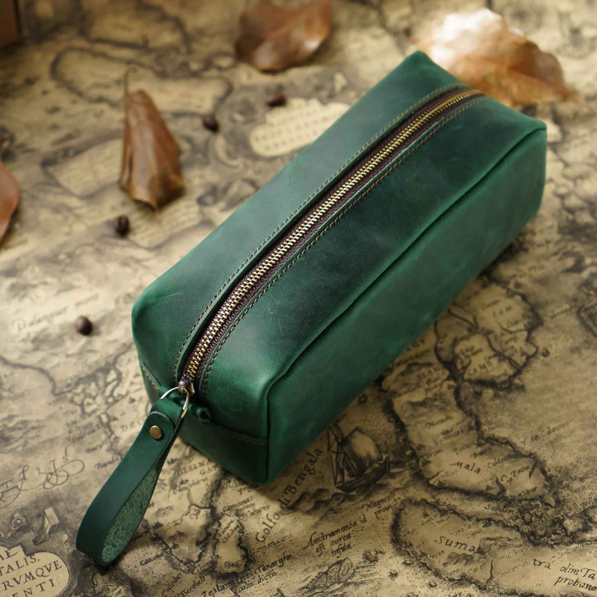 THE ROCKSPUR – FULL GRAIN LEATHER ZIPPER PEN CASE