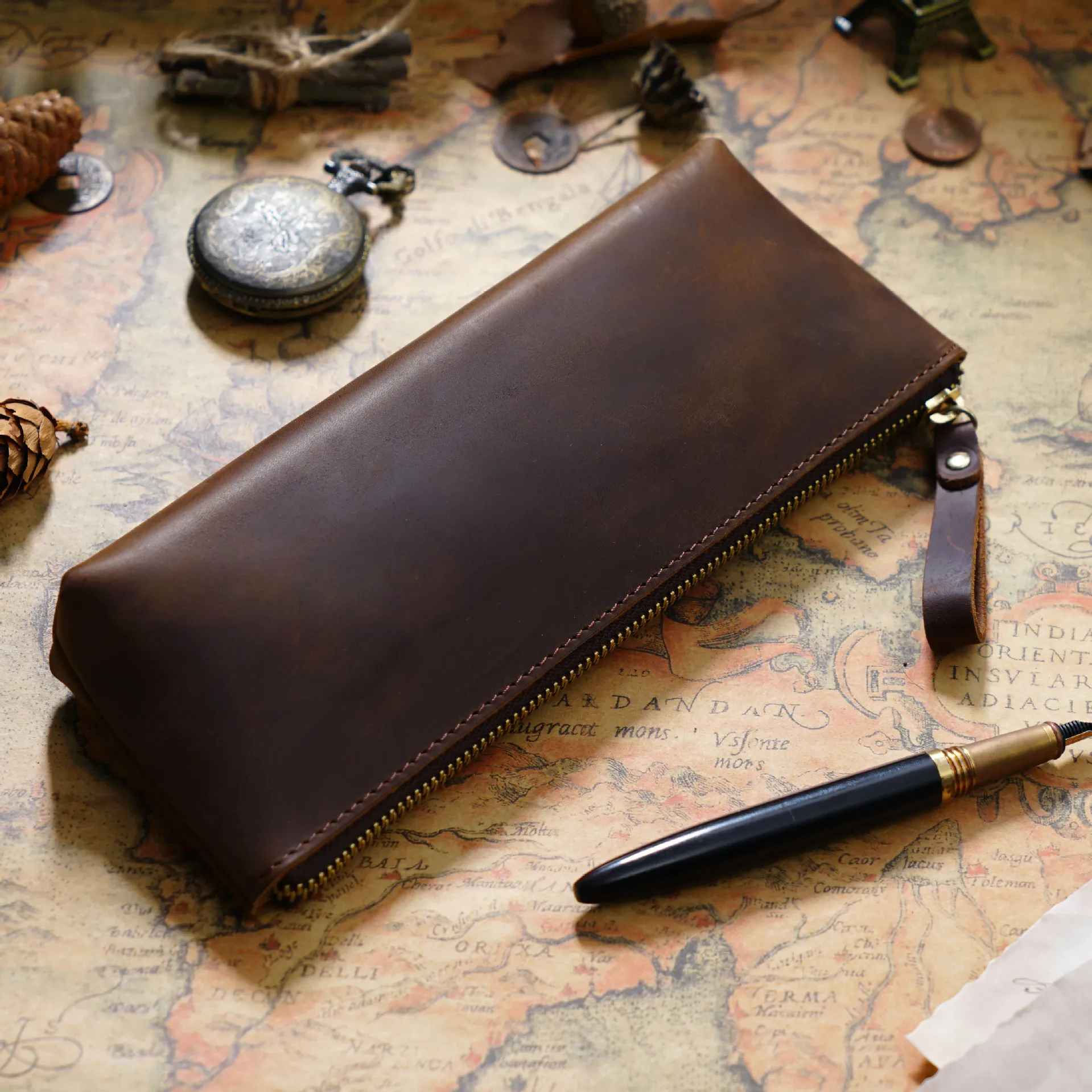 THE GLACIER – FULL GRAIN LEATHER ZIPPER PEN CASE