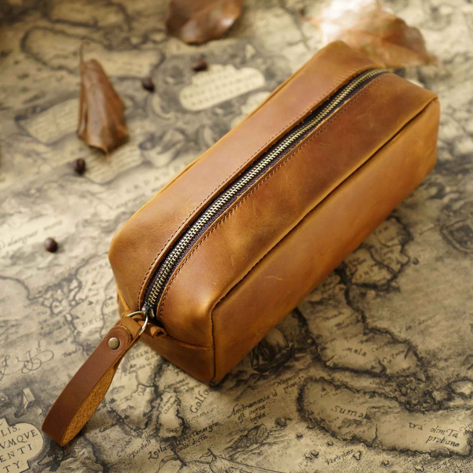 THE ROCKSPUR – FULL GRAIN LEATHER ZIPPER PEN CASE