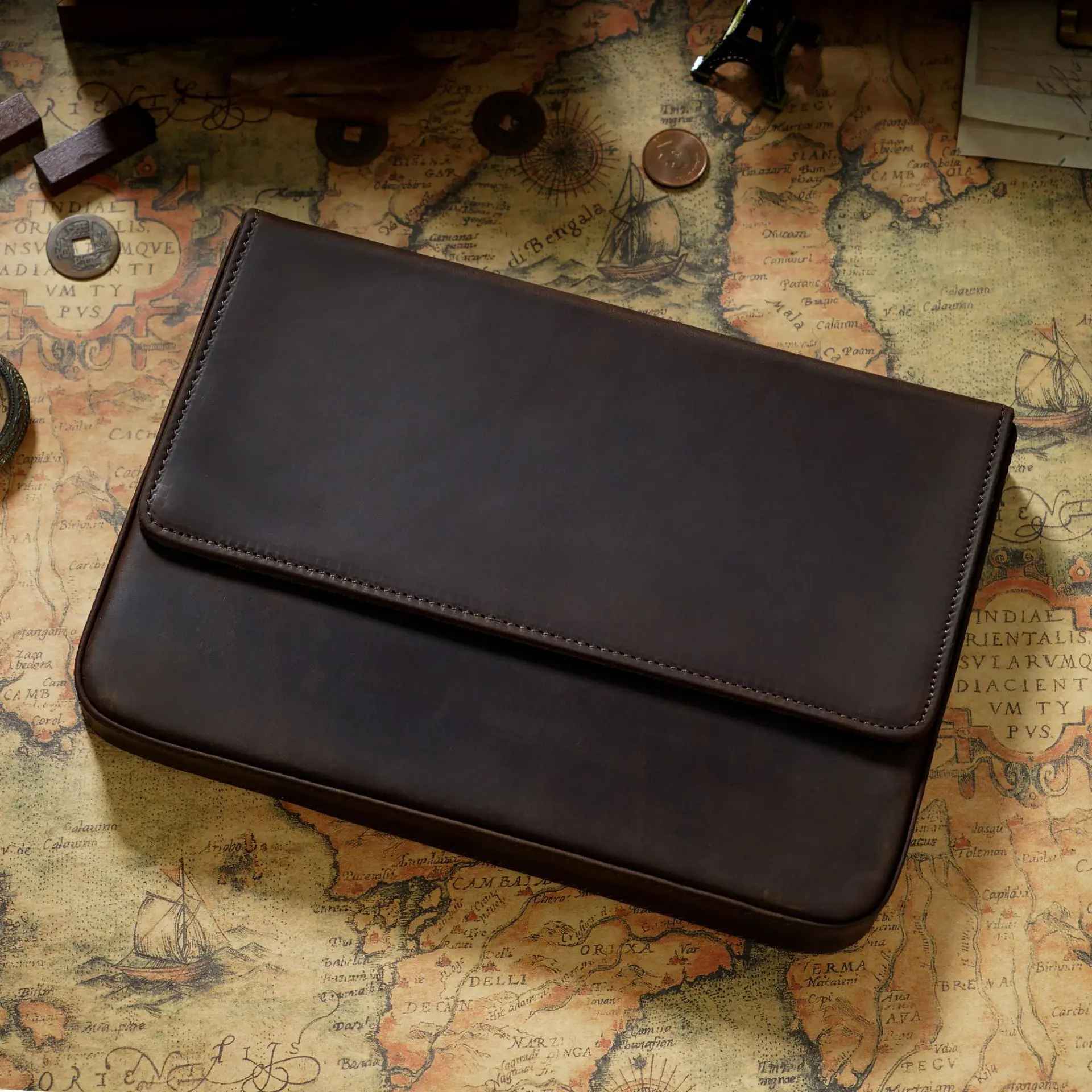 Leather 12-Slot Pen Case