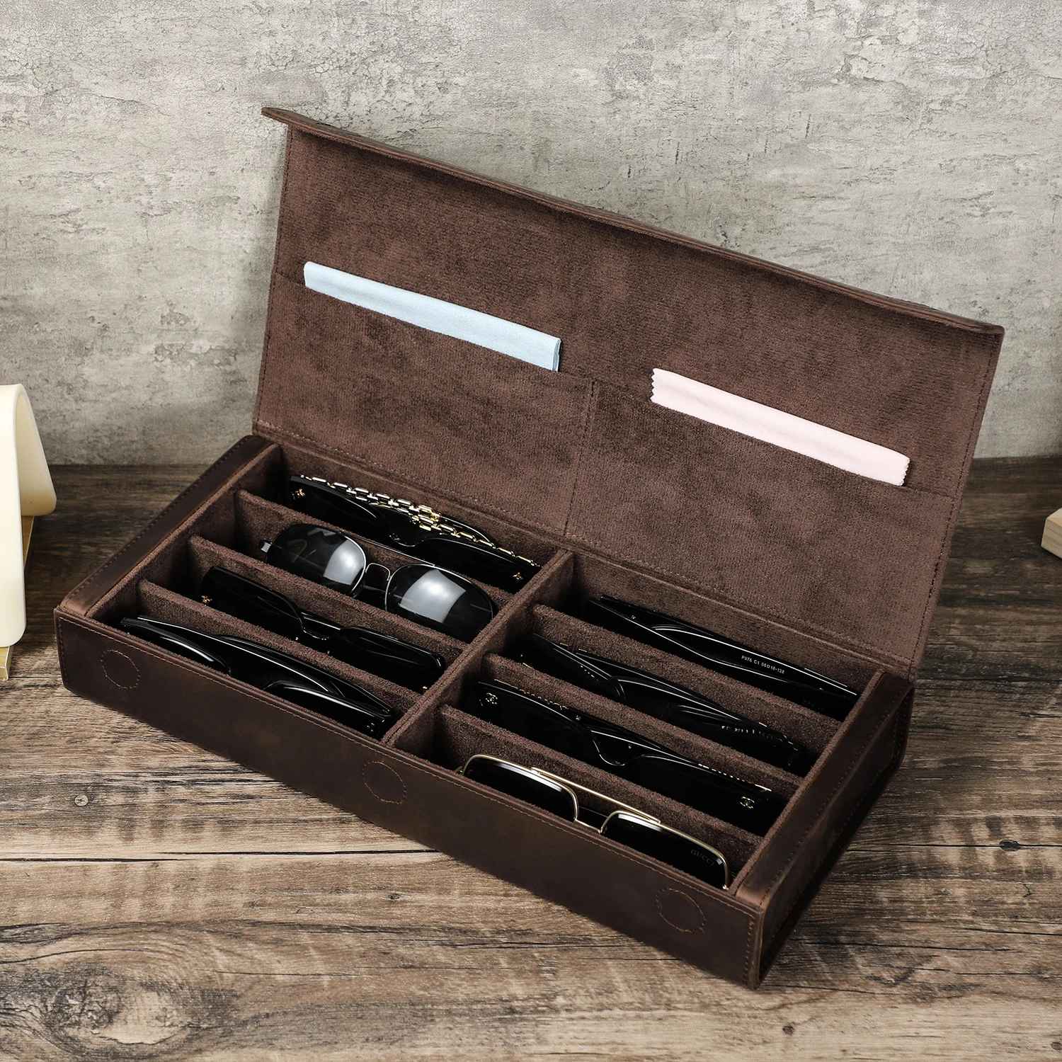 THE CROSSWIND – 8-SLOT FULL GRAIN LEATHER EYEWEAR ORGANISER