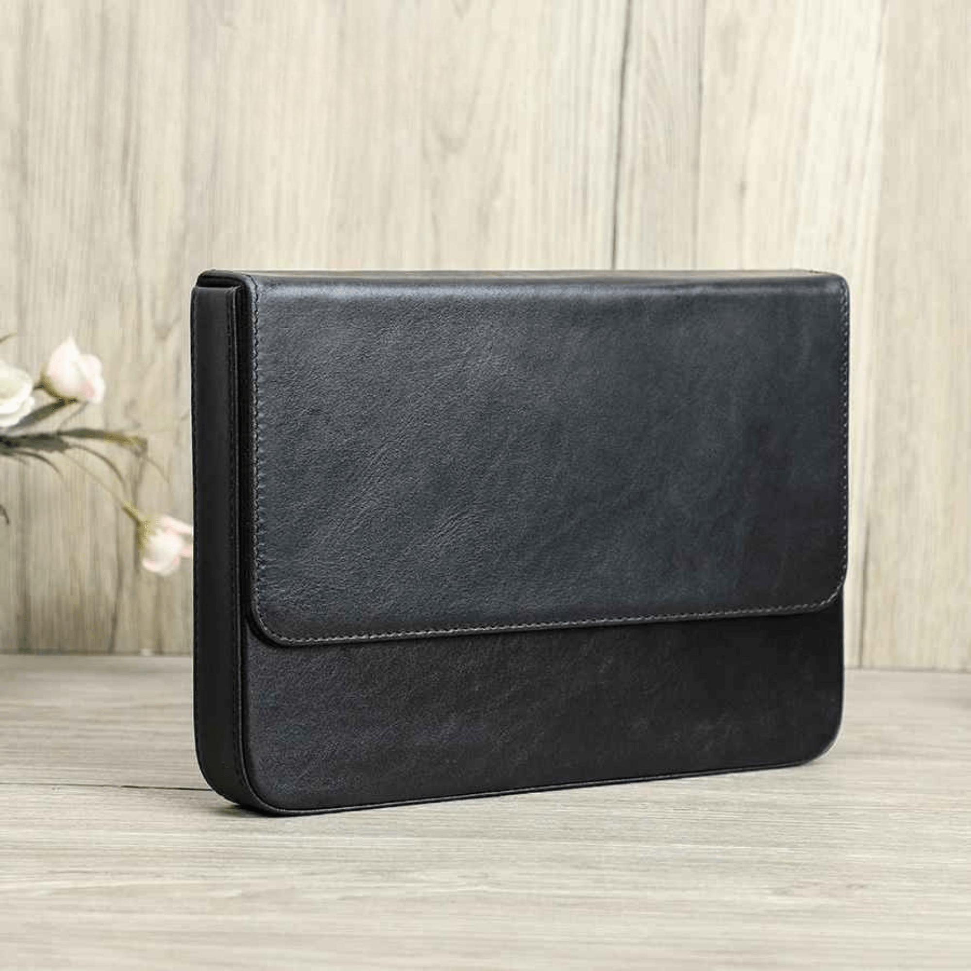 THE BIRCH – 12-SLOT GENUINE VEGETABLE LEATHER PEN BOX