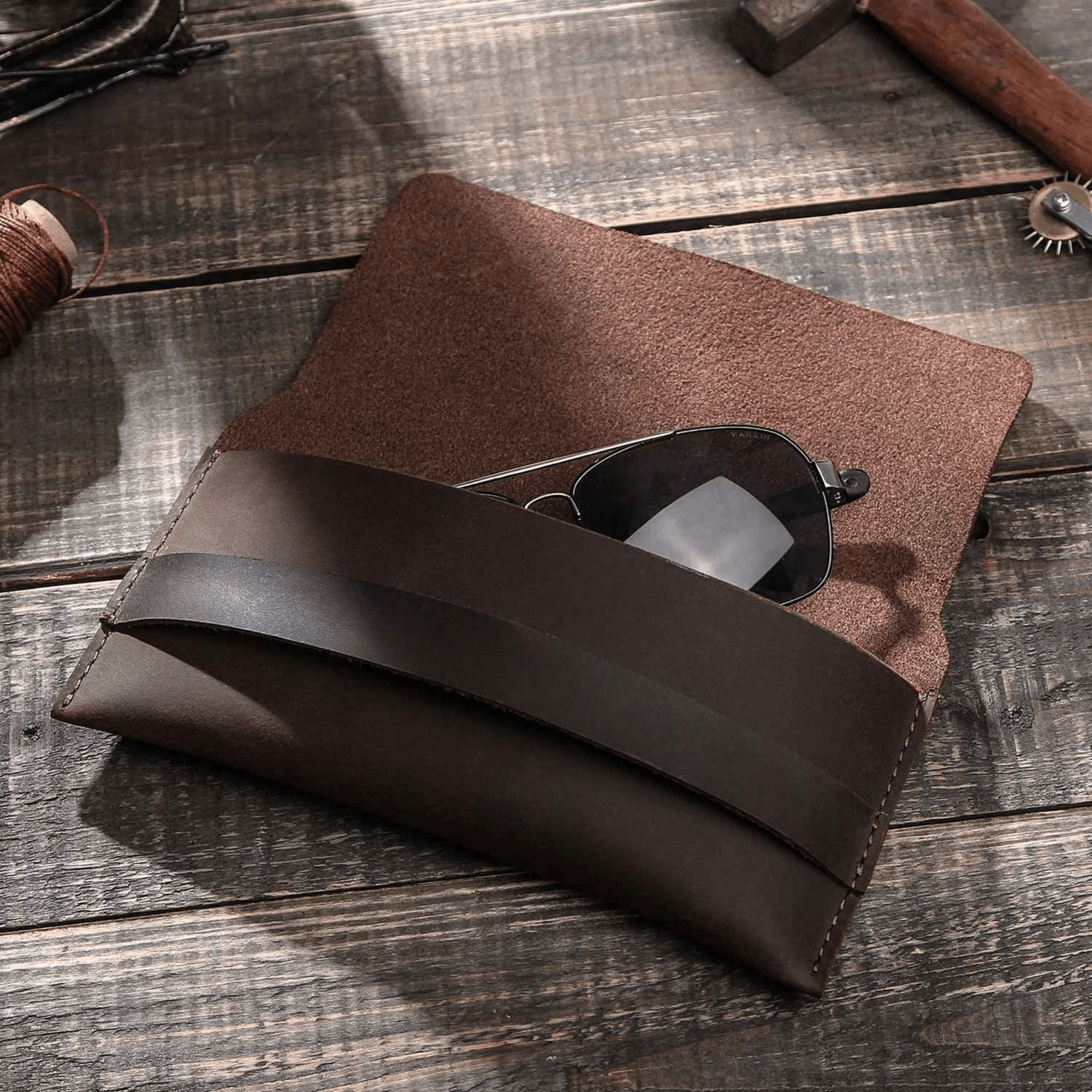 THE CAMPFIRE – SINGLE PAIR COWHIDE LEATHER GLASSES CASE