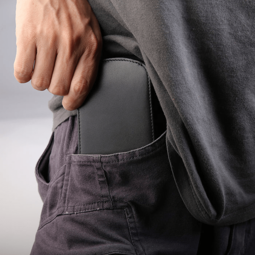 Slim Vintage Leather Bifold Wallet with RFID Protection