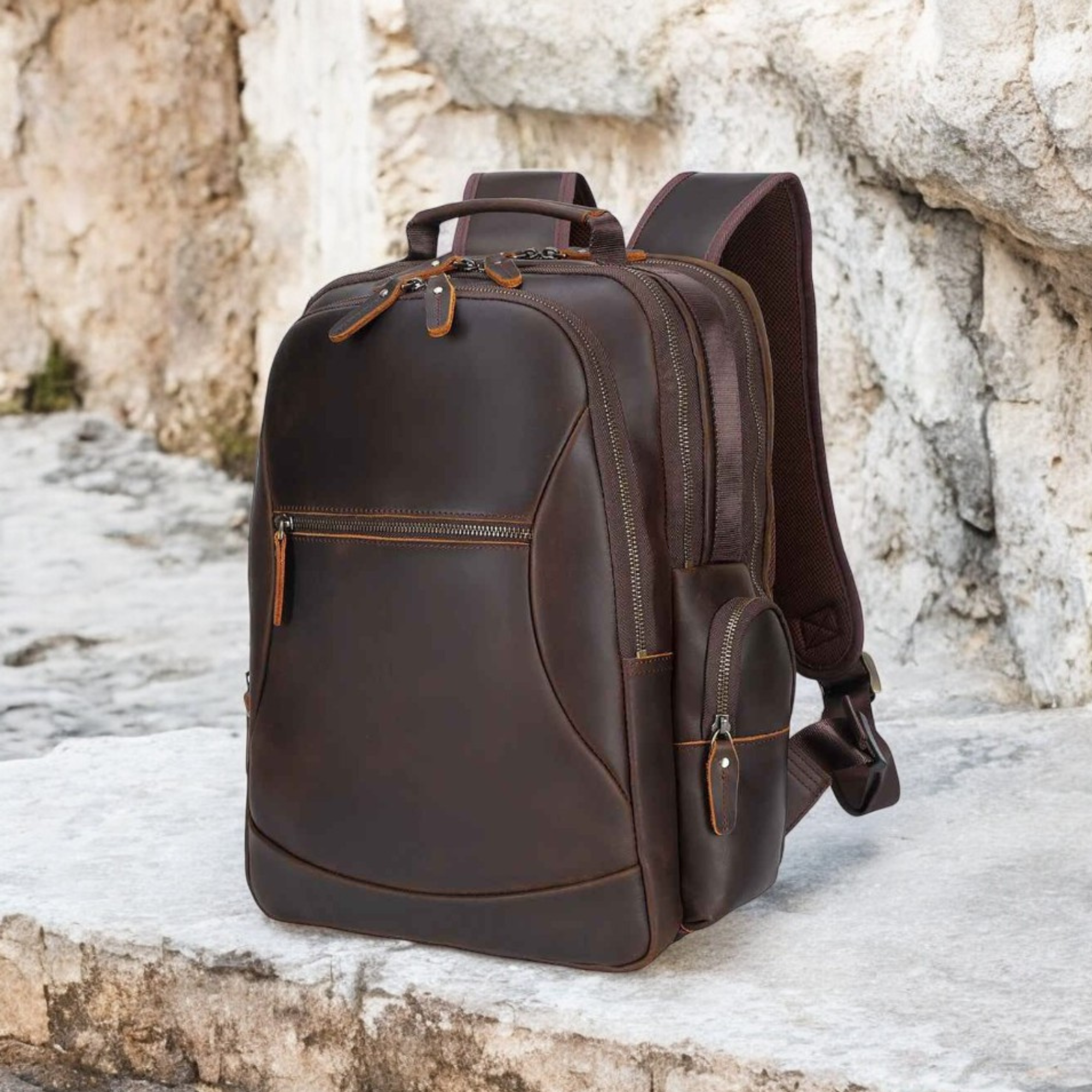 THE KNAPSACK – FULL GRAIN LEATHER BACKPACK