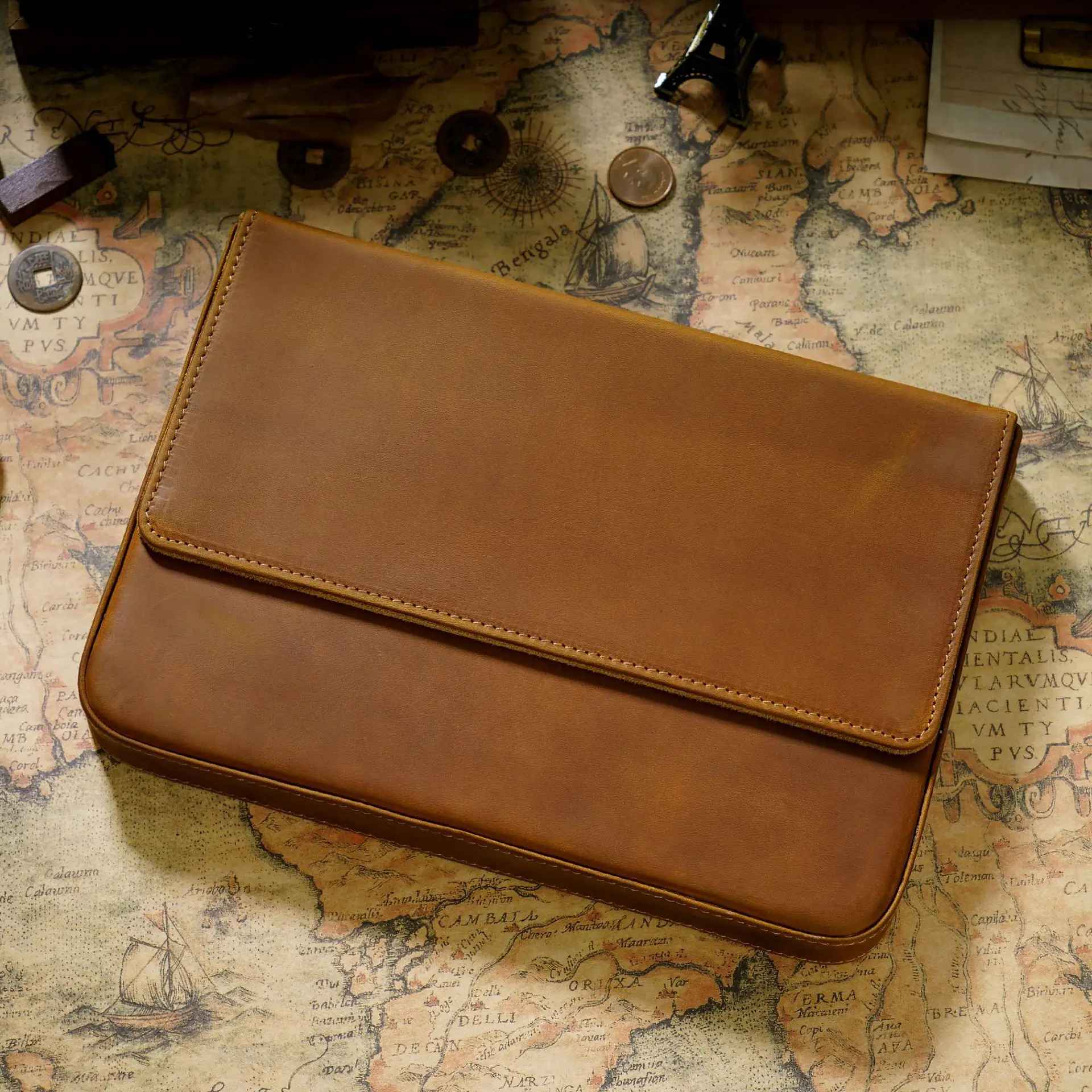 Leather 12-Slot Pen Case